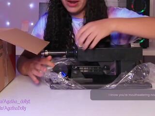 Unboxing 私の 新しい 汚い ビデオ マシン - アガサ dolly: フリー 高解像度の 大人 クリップ 28 | xhamster