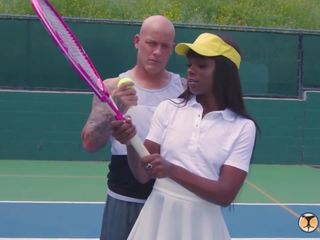 Shedoesanal - tennis biscuit ana foxxx anal cours avec